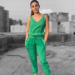 Shefali Jariwala Instagram - Life is too short to blend in! . . . . . . #positivevibes #slay #goldenhour #sunset #monochrome #blackandwhite #instadaily #instalikes #instagood #picoftheday #positivity