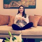 Shefali Jariwala Instagram - Addicted to my coffee ☕️ . . . . . #home #happiness #coffee #quarantine #chill Mumbai, Maharashtra