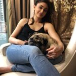 Shefali Jariwala Instagram - Puppy Love 🥰😍 . . . #pugmom #pugsofinstagram #pugbaby #ourtime #ourtimetogether #love #instalove #petstagram #simba #mybaby