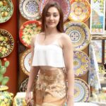 Shefali Jariwala Instagram - Fill your plate with the colours of the rainbow. ... . . . #colorful #colors #happiness #happygirl #loveyourself #instalove #instapic #smile
