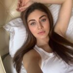 Shefali Jariwala Instagram - Messy hair & Pyjamas kinda day... . . . #pyjamas #messyhairdontcare #tuesdayvibes #instamood #bored #boredaf #inbedallday #inbedselfie #instadaily