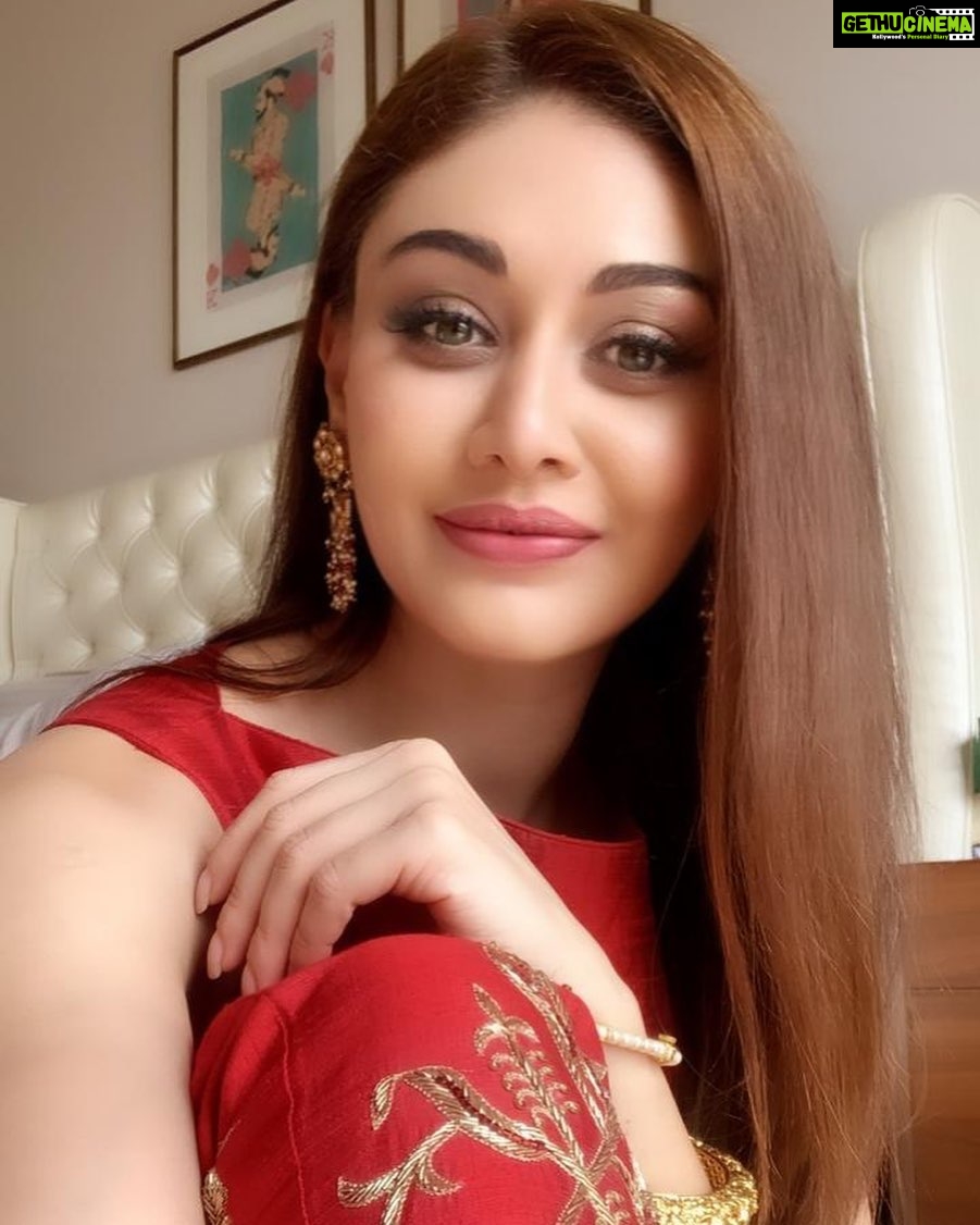 Shefali Jariwala Instagram - "Be happy. It drives people crazy." #happiness #positivevibes #gratefulheart #instamood #instadaily