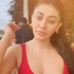 Shefali Jariwala Instagram - I think this is ‘reel ‘ cute 🥰 #chillin #vacaymode #relax #titliegoa #lovinit #sundowners #goadiaries #reelsindia #summervibes #goodvibesonly #eatswimsleeprepeat #wednesdaymood Titlie