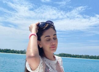 Shefali Jariwala Instagram - Major missing the salty breeze and sandy toes ! #throwback #thursday . . . #throwbackthursday #takemeback #beachbum #oceanlover #beachlife #wanderlust #traveldiaries #travelgram