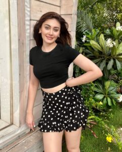 Shefali Jariwala Instagram - Feel Good Friday ! #tgif . . . #fridayfeeling #fridaymood #summertime #goodtimes #goodvibes #weekendmood #chillax #friday #pic #instagood