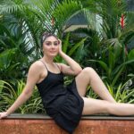 Shefali Jariwala Instagram - Dare to dream !? #lostinthought . . . #justbreathe #nomondayblues #mondaymotivation #monday #pic #instagood #dreamscometrue #positivity #happiness #joy