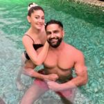 Shefali Jariwala Instagram - Stronger than ever …. Together! 💪🏻 @paragtyagi ❤️ #couplegoals #lovestory . . . #saturdaynight #weekendvibes #funtimes #couplegoals❤ #strongissexy #togetherforever #pooltime #chillvibes #love #instapic #goofy #livelaughlove #goodlife