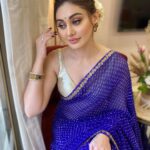Shefali Jariwala Instagram - Jhuki Jhuki si nazar … #eyesspeaklouderthanwords . . . MUA @rushi.passion #saree #love #ootd #fridayvibes #festive #weekend #mood #instapic