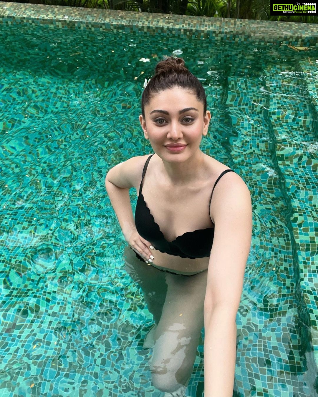 Shefali Jariwala Instagram - #nomondayblues . . . #pooltime #cooloff #summerlove #waterbaby #relax #chill #vacationmode #goodvibes #mondaymood #instagood Goa