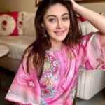 Shefali Jariwala Instagram - Easy Breezy ! ❤️ #summervibes @theboozybutton . . . #tgif #weekendvibes #summerlove #pink #love #instapic #fridaymood #friday #pic