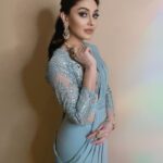 Shefali Jariwala Instagram - Mera wala blue … #perfectblue Outfit by @taandonreynu Jewellery by @tyaaniijewellery @satyanifinejewels @meraki.mumbai Stylist @shrushti_216 @makeupbyjyotisaluja @shilpa_bhapkar . . . #tuesdayvibes #pictureoftheday #ootd #chic #classy #instagood #sareelove Dhaka, Bangladesh