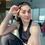 Shefali Jariwala Instagram - Sunny side up ! #sunnyday☀️ . . . #gymlover #happyhour #fitnessgirl #gymtime #strongnotskinny #instapic