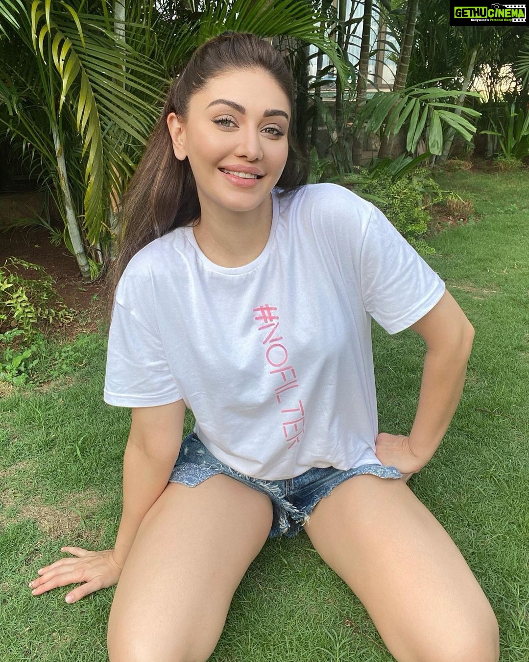 Shefali Jariwala Instagram - Summer is coming … ! #summervibes☀️ . . . #outdoorlifestyle #chillvibes #goodtimes😊 #happymonday