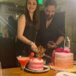 Shefali Jariwala Instagram - #birthday #birthdaygirl #happiness #celebration #joy #reelitfeelit #reelsinstagram #reels #reelsindia #funtimes
