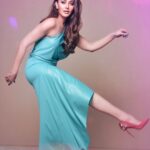 Shefali Jariwala Instagram - Wake up… kick ass… be kind … repeat ! #sassy #girl . . . #saturday #vibes #picoftheday #ootd #kickass #attitude #instadaily #weekendmood #instagood Mumbai -city of Dreams