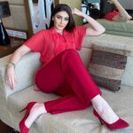 Shefali Jariwala Instagram - U see me I see u ! #saturday #pic . . . #saturdayvibes #instamood #pictureoftheday #love #red #ootd #powerdressing #sassy #style #chic
