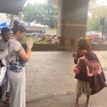 Shefali Jariwala Instagram - Spreading cheer ! I’m sharing this post to encourage everyone to serve the community in whatever capacity you can …so don’t just think, Do it ! Because when we give cheerfully and accept gratefully, everyone is blessed! #blessedbeyondmeasure #gratitude . . . #spreadlove #spreadpositivity #blessed #happiness #smiles #celebrate #thursday #thoughts #instagood
