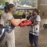 Shefali Jariwala Instagram - Spreading cheer ! I’m sharing this post to encourage everyone to serve the community in whatever capacity you can …so don’t just think, Do it ! Because when we give cheerfully and accept gratefully, everyone is blessed! #blessedbeyondmeasure #gratitude . . . #spreadlove #spreadpositivity #blessed #happiness #smiles #celebrate #thursday #thoughts #instagood
