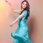 Shefali Jariwala Instagram - Hello December, we have been waiting for you…. #birthdaymonth . . @dieppj @pyumishra Outfit @reemaanandlabel Jewelry @mozaati @makeup.yasmin . . . #december #love #happiness #joy #holidayseason #picoftheday #ootd #instadaily #partytime #adecembertoremember