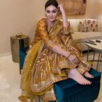 Shefali Jariwala Instagram - About last night …. #dhanteras #positivity . Wearing @gopivaiddesigns @makeup.yasmin . . #diwali #festive #familytime #love #wednesday #pic #instadaily #happiness #joy #blessed🙏
