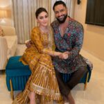 Shefali Jariwala Instagram - About last night …. #dhanteras #positivity . Wearing @gopivaiddesigns @makeup.yasmin . . #diwali #festive #familytime #love #wednesday #pic #instadaily #happiness #joy #blessed🙏
