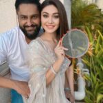 Shefali Jariwala Instagram – Together is a wonderful place to be !
#love #couplegoals 
.
.
.
#karwachauth #couples #happiness #joy #blessed #positivity #tuesday  #pic