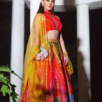 Shefali Jariwala Instagram - The power to be limitless lies within us…. #navratri . . . Styled by @pyumishra Lehenga @siddharthabansal_ Jewelry @hetalshahofficial Bag @arastudio.in @makeup.yasmin @madhurihairstylist . . . #navratri2021 #colors #festive #positivevibes #strength #love #gratitude #instadaily #friday #pic