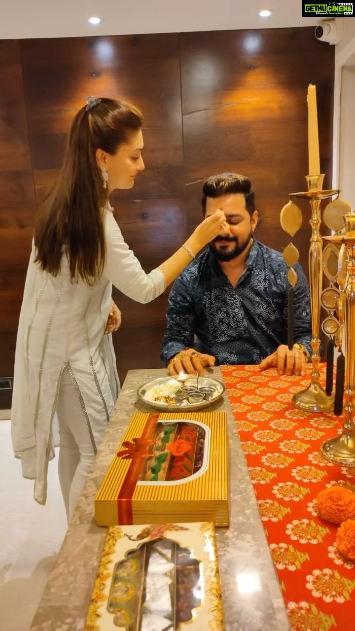 Shefali Jariwala - 830.8K Likes - @hindustanibhausarkar ā¤ļø
#brother #blessings #brothersisterlove #reels #reelsindia