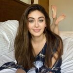 Shefali Jariwala Instagram - Coz it’s #tgif #friyay #fun . . . #weekend #vibes #smilemore #happygirl #happygirlsaretheprettiest #instapic