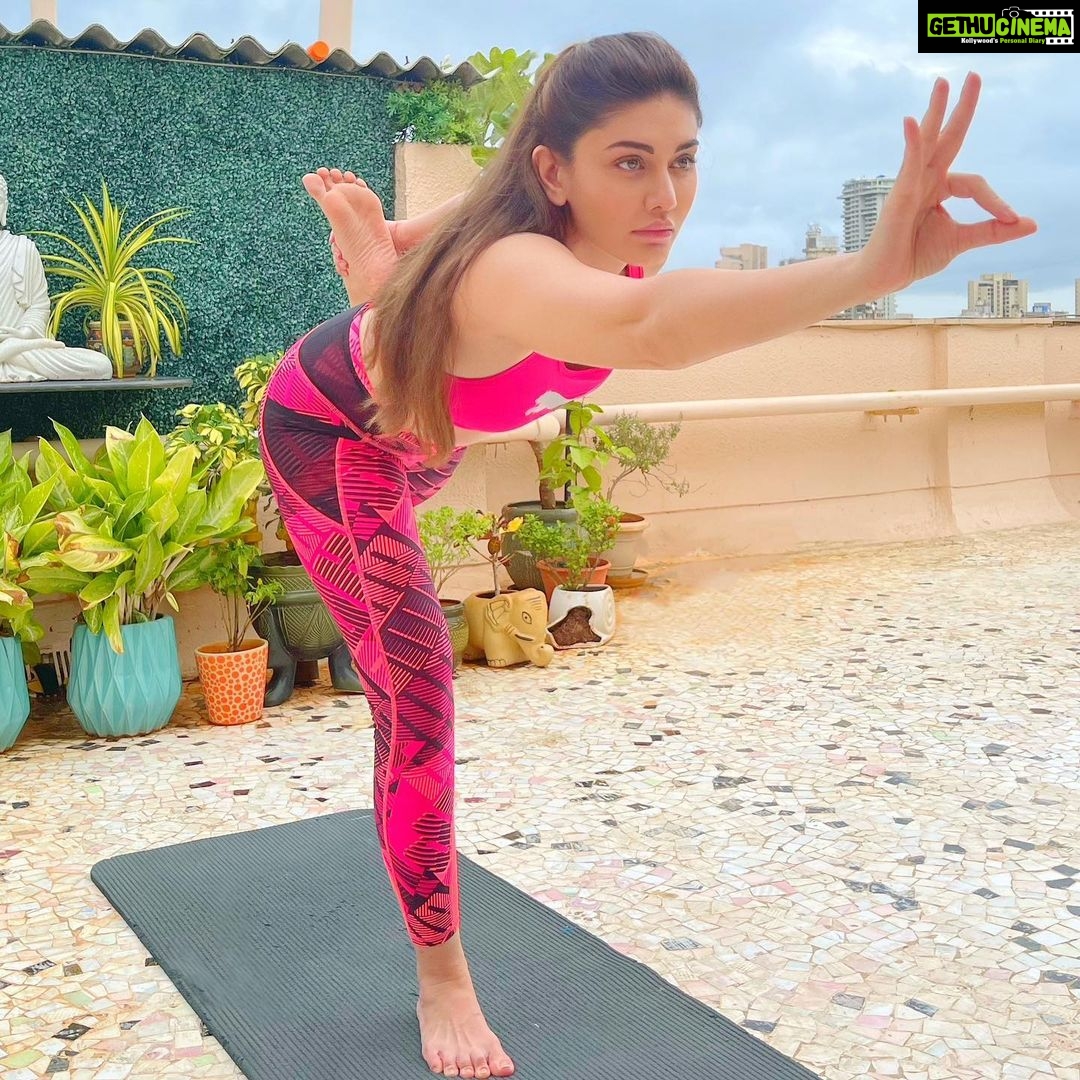 Shefali Jariwala Instagram - Gym helped me transform my body but #yoga has changed my life ! #internationaldayofyoga #yogagirl . . . #selflove #transformation #mindbodysoul #connection #peace #wellbeing #mindfulness #instapic #love