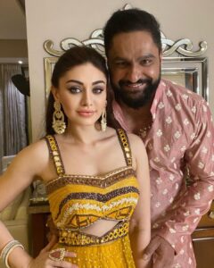 Shefali Jariwala Instagram - Year after year, you're still the only person I don't want to punch in the throat…
I love you more than yesterday—FYI yesterday you pissed me off 😂😂😂
Happy Anniversary @paragtyagi 
May we have a lifetime of adventures & mad banters ! ❤️❤️❤️
#happyanniversary 
.
.
.
#couplegoals #happiness #bliss #positivity #love #celebration #adventure #instagood