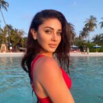 Shefali Jariwala Instagram – Sandy toes… sun kissed nose ….
#ocean #life #maldives 
#kandimamaldives 
.
.
.
#mykindofplace #surreal #love #beach #beachlife #vacaymood #friday #fun Kandima Maldives