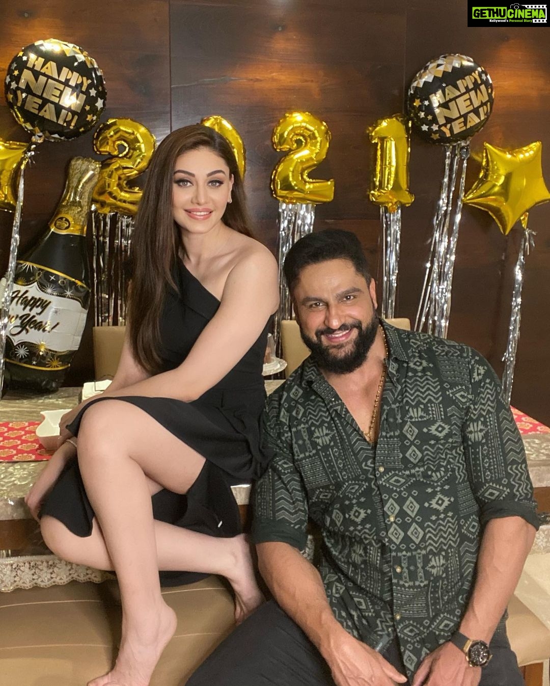 Shefali Jariwala - 204.8K Likes - Year after year, you're still the only person I don't want to punch in the throatā¦
I love you more than yesterdayāFYI yesterday you pissed me off ššš
Happy Anniversary @paragtyagi
May we have a lifetime of adventures & mad banters ! ā¤ļøā¤ļøā¤ļø
#happyanniversary
.
.
.
#couplegoals #happiness #bliss #positivity #love #celebration #adventure #instagood