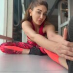 Shefali Jariwala Instagram - Glowing & Growing ! #saturday #workout . . . #fitgirl #noexcuses #workhard #gym #love #strongnotskinny #fitness #goals #transformation #saturdaymood #instadaily