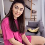 Shefali Jariwala Instagram - Look on the pink side of life... #positivity #goodvibes . . . #fridaymood #fridayvibes #friday #picture #weekend #tgif #instagood #stayhomestaysafe
