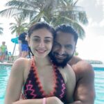 Shefali Jariwala Instagram – @paragtyagi I hope you are getting the hint ! 😡😡😡🌊👙🏖️☀️
#throwbackthursday #beachvacation 
.
.
.
#wanderlust #timetoplay #workhardplayhard #timetotravel #beachbum #waterbaby #poolside #sunnydays #travelgram #traveldiaries #thursdaythoughts #takemeback