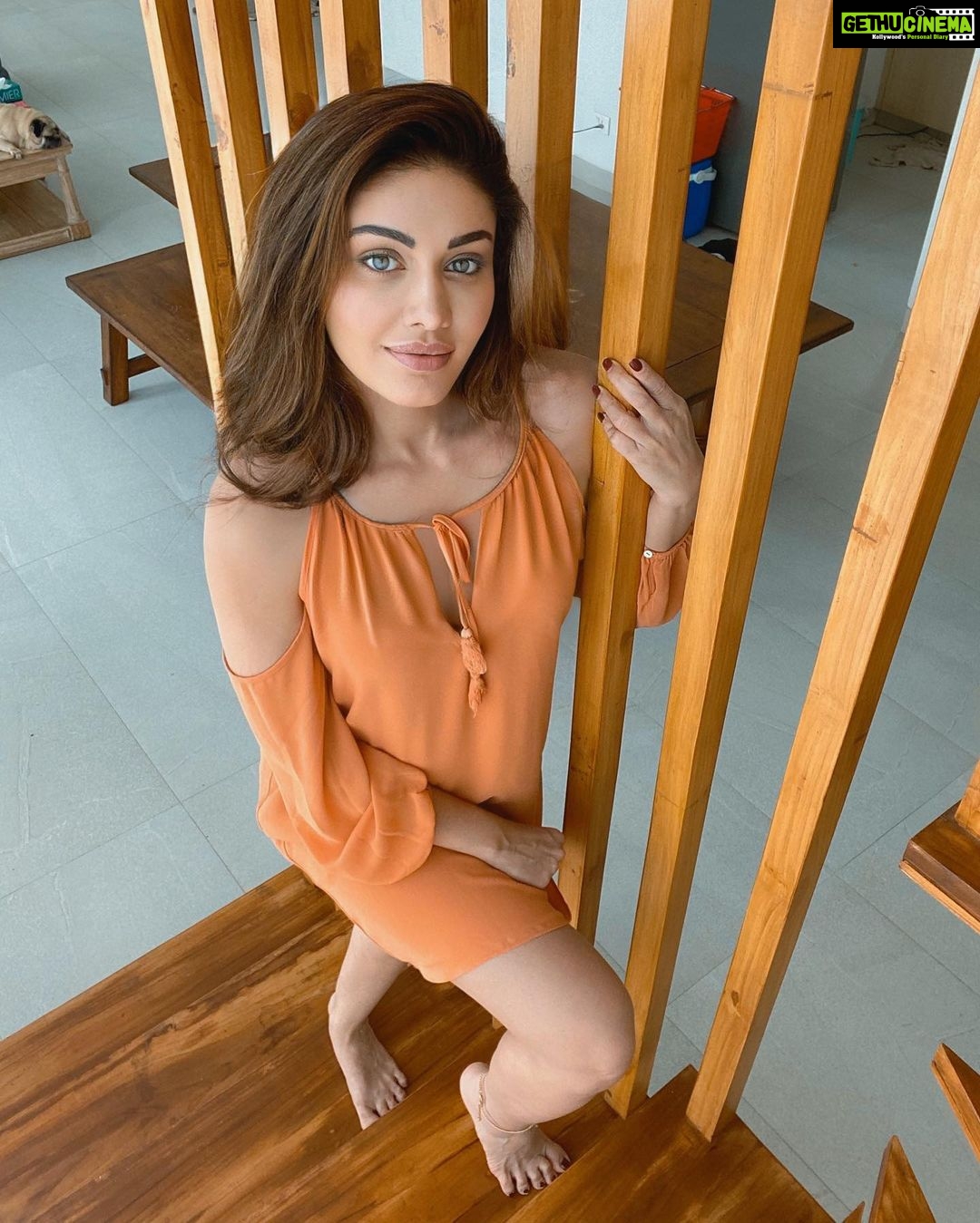 Shefali Jariwala Instagram - Busy doing nothing. #sunday #funday . . . #sundayvibes #chill #relax #spreadlove #positivevibes #goodtimes #instadaily