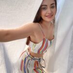 Shefali Jariwala Instagram - It’s a beautiful day to laugh... Come join me in my laughter therapy !! #worldlaughterday #happiness . . . #smile #spreadlove #spreadpositivity #goodvibes #inthistogether #staystrong #stayhomestaysafe #sundayfunday #love