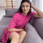 Shefali Jariwala Instagram - Look on the pink side of life... #positivity #goodvibes . . . #fridaymood #fridayvibes #friday #picture #weekend #tgif #instagood #stayhomestaysafe