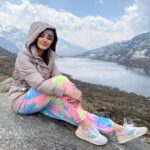 Shefali Jariwala Instagram - Chilling... literally! #freezing #beautiful . . . #sikkim #tsomgolake #awesome #naturelovers #nature #love #nomondayblues #mondaymotivation #picoftheday Tsomgo, Sikkim, India