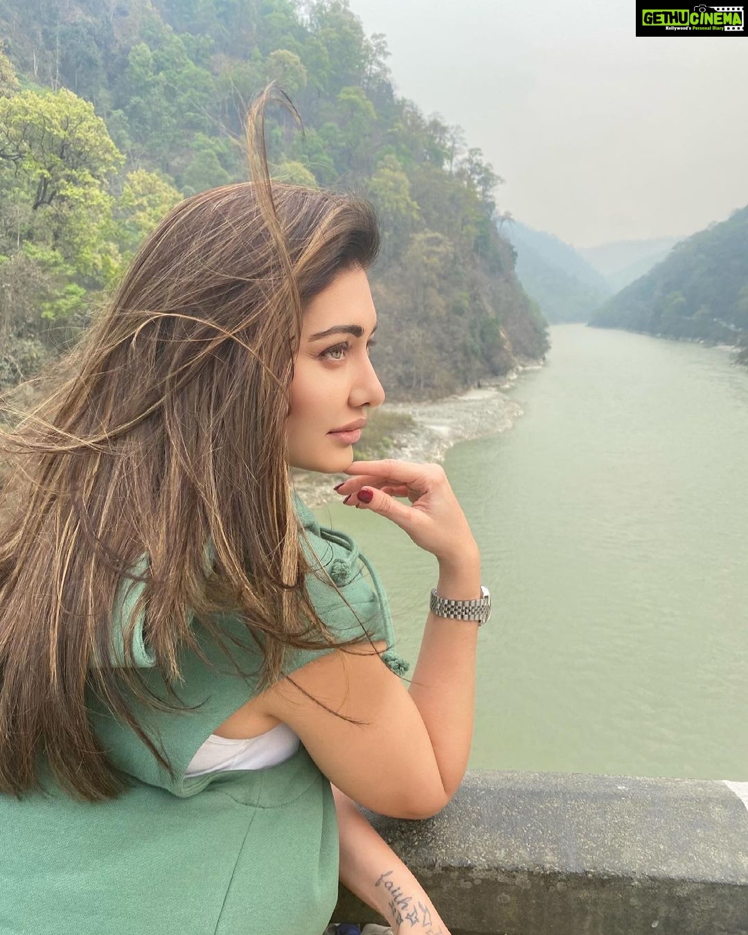Shefali Jariwala Instagram - Go where you feel most alive... #mountains #riverside . . . #wanderlust #traveldiaries #nature #green #fresh #alive #wednesday #pic #goodvibes Gangtok, Sikkim