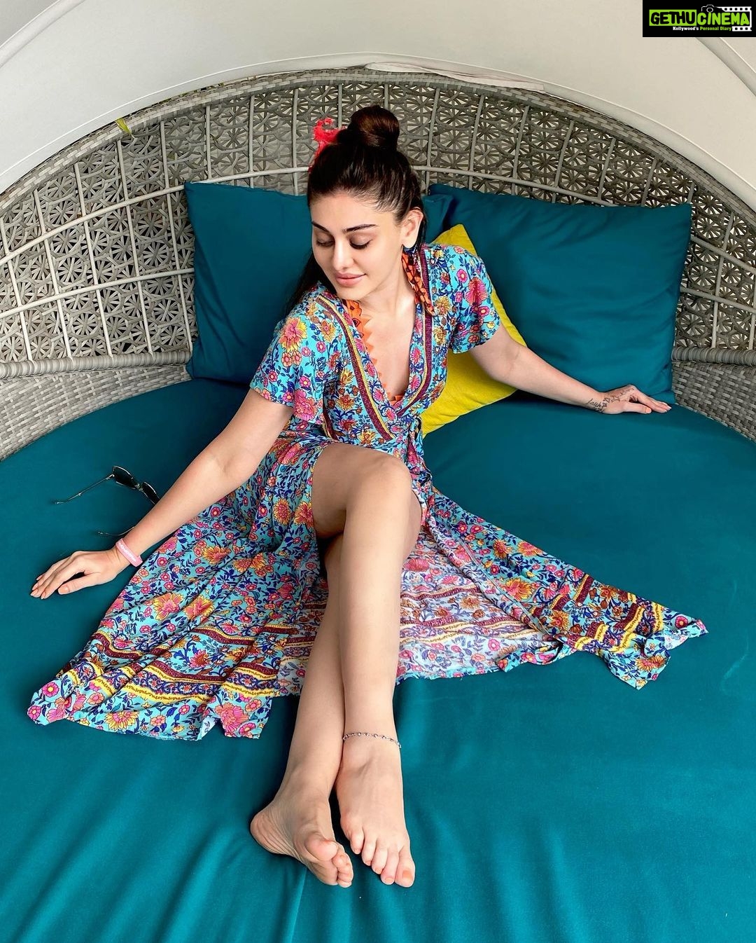 Shefali Jariwala Instagram - Hello, Sunday! #sunday #love . . . #sundayvibes #relax #chill #goodvibes #sundayfunday #picoftheday #instalike