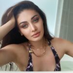 Shefali Jariwala Instagram - Need to cool off a bit ! #summertime #heat . . . #weekend #vibes #chill #relax #cooloff #saturday #picture #metime #loveyourself #instadaily