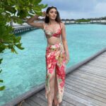 Shefali Jariwala Instagram - Chasing dreams... #wanderlust #travelgram Wearing @gopivaiddesigns . . . #maldives #vacay #oceanlove #summervibes #summer #picoftheday #instapic #classy #kandimamaldives Kandima Maldives