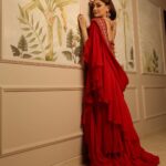 Shefali Jariwala Instagram – In mood for some #red !
#saturdaze 
Clicked by @iam_kunalverma 
Wearing @gopivaiddesigns 
MUA @rushi.passion 
.
.
.
#saturday #weekendvibes #redhot #love #sareelover #ootd #instafashion