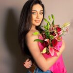 Shefali Jariwala Instagram - Stay Wild, flower child... #flowers #love . . . #romantic #flower #instalove #smile #glow #monday #pic #nomondayblues #instapic #instamood #picoftheday