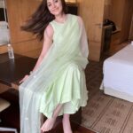 Shefali Jariwala Instagram - Just vibing ! #chilling #thursdays @asrumo_in @vblitzcommunications . . . #thursdayvibes #ootd #instamood #picoftheday