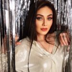 Shefali Jariwala Instagram - I like to be #sparkly ! #shineon . . . #sparkle #shine #nomondayblues #monday #picture #instapic #glowup #instalike