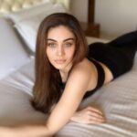 Shefali Jariwala Instagram - Lazy Lazy #sunday ... #sundayvibes . . . #lazy #inbedallday #sundayfunday #picoftheday #holiday #holidayseason #relax #instadaily #instalike