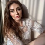 Shefali Jariwala Instagram - You don’t have to be perfect to be amazing .. #imperfectlyperfect #amazing . . . #picoftheday #white #sassy #attitude #instadaily #friday #tgif #pic